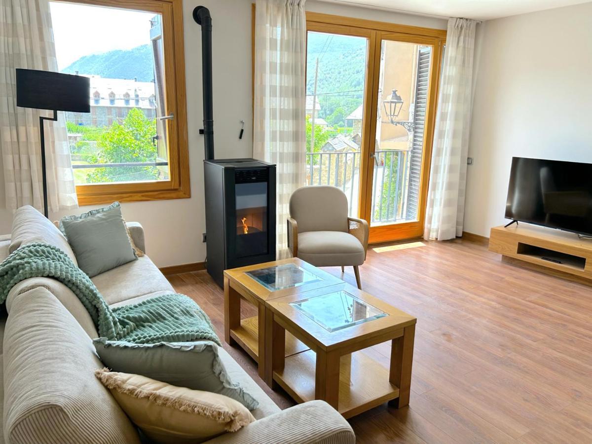 Apartment Al Centre D'esterri Amb Vistes Uniques By Rural D'aneu
